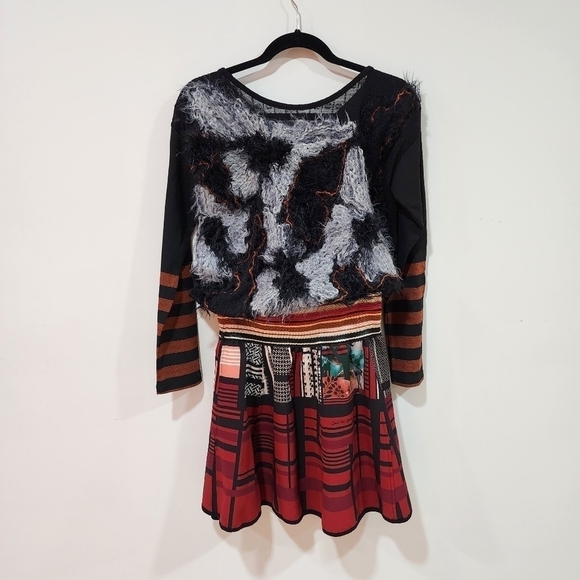 Save the Queen sweater top, size xs - Picture 7 of 7
